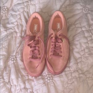 PINK PUMA SUEDE SHOES SZ C6.5 W8